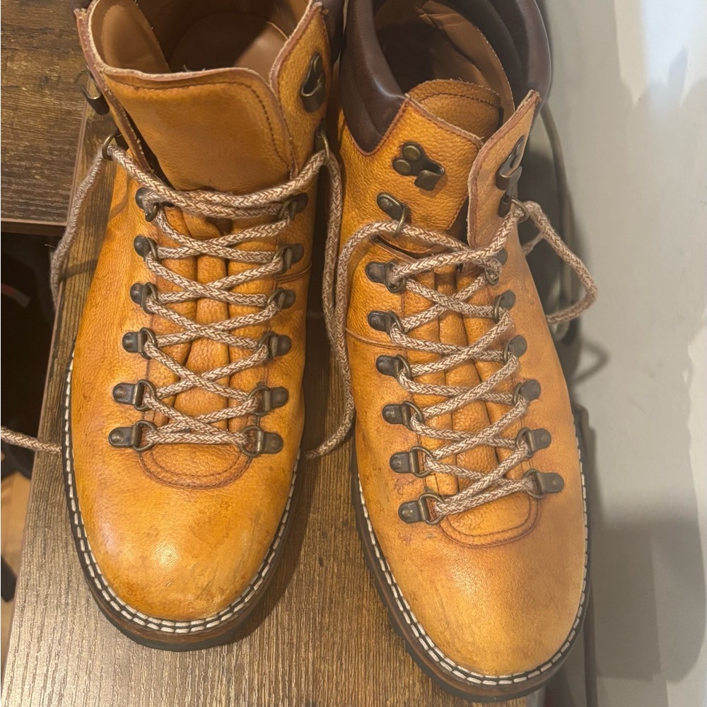 Men's Tan Leather Hiking Boots